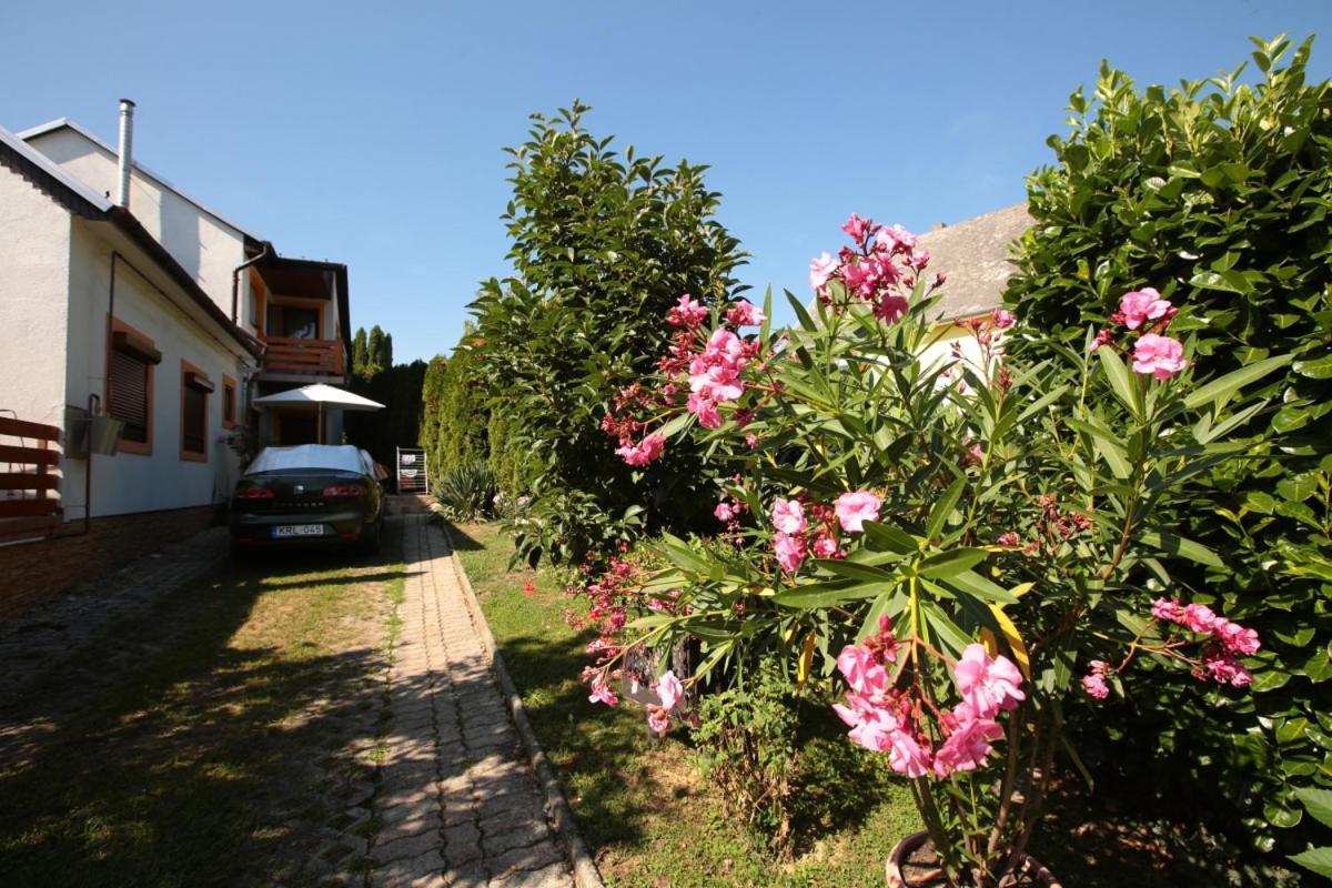 Lonci Apartman Zalakaros Exterior foto